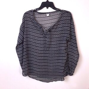 🌸 Old Navy gray sheer top. Size XS.